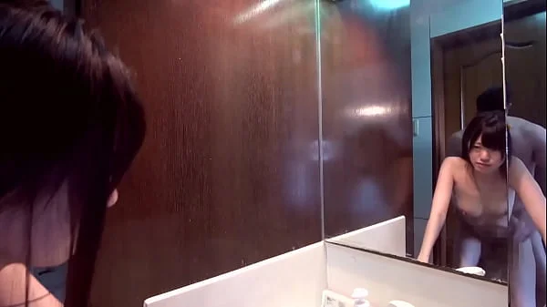 こんな可愛い奥さんとしてみたい！！■※アイドル顔にモデル体型の新婚さん！※超絶美脚白のミニから透ける黒Tバックで街中を闊歩※2